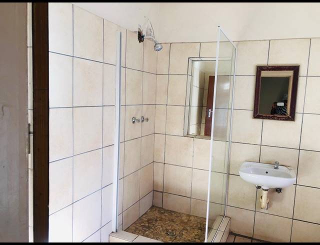 371M² BUSINESS FOR SALE IN RUSTENBURG CENTRAL